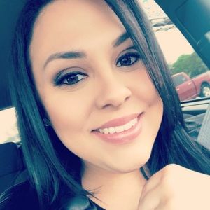 Meet your Posher, Allyssa